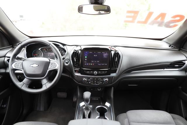 Used 2023 Chevrolet Traverse LT FWD image 25