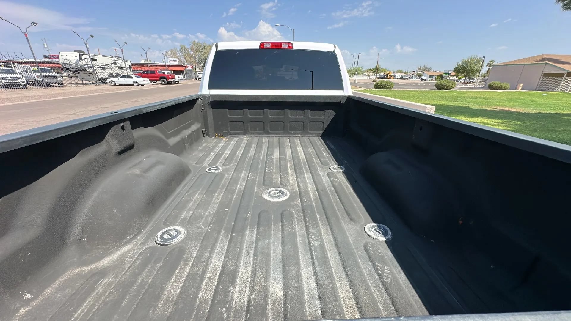 Used 2016 RAM 2500 Tradesman w/ Chrome Appearance Group AWD/4WD image 5