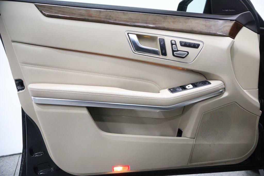 Used 2014 Mercedes-Benz E 350 4MATIC Sedan image 12