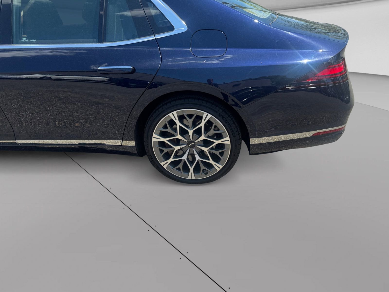 Used 2025 Genesis G90 3.5T AWD/4WD image 5