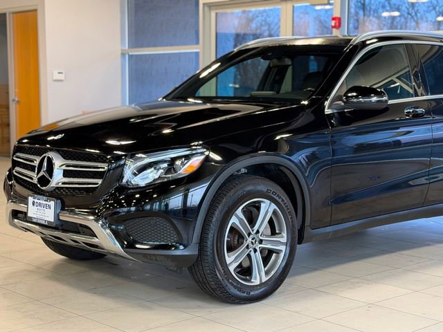 Used 2017 Mercedes-Benz GLC 300 4MATIC image 3