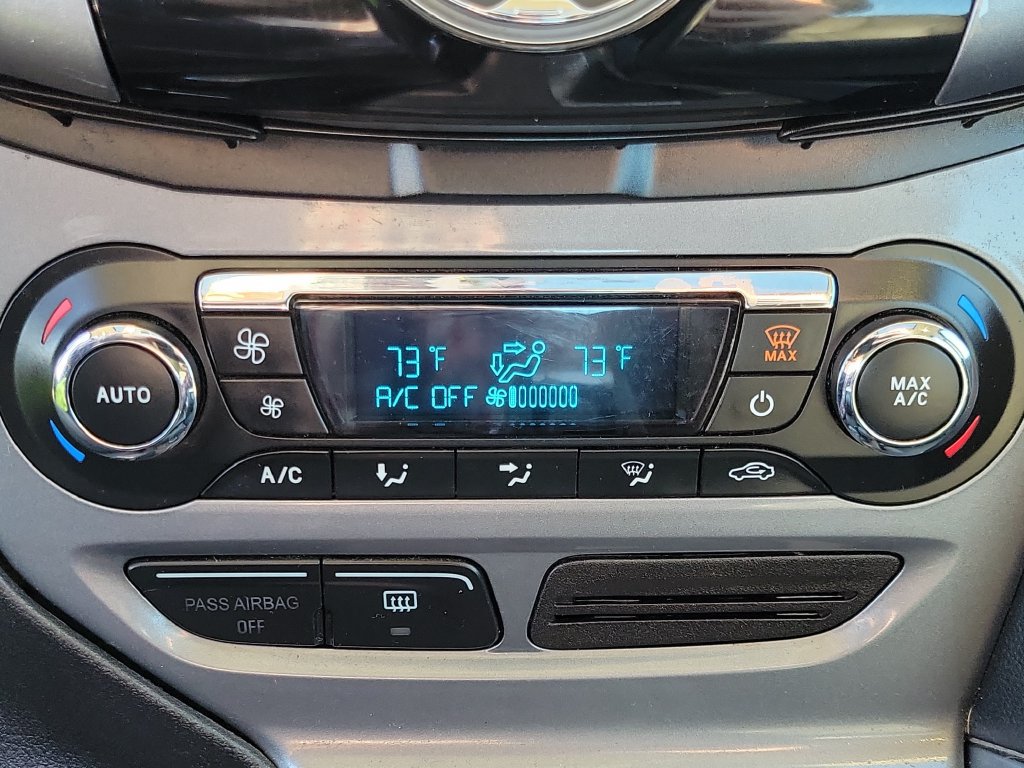 Used 2013 Ford Focus Titanium FWD image 29
