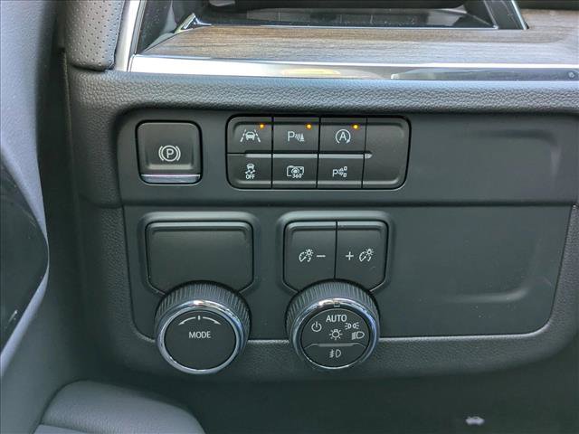 New 2026 Chevrolet Suburban High Country image 25