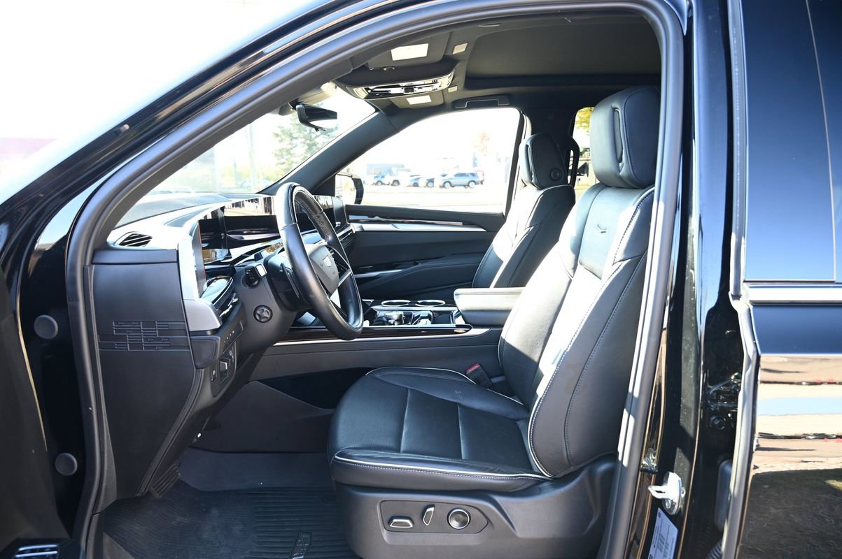 Used 2025 Cadillac Escalade Premium Luxury w/ LPO, Floor Liner Package image 16