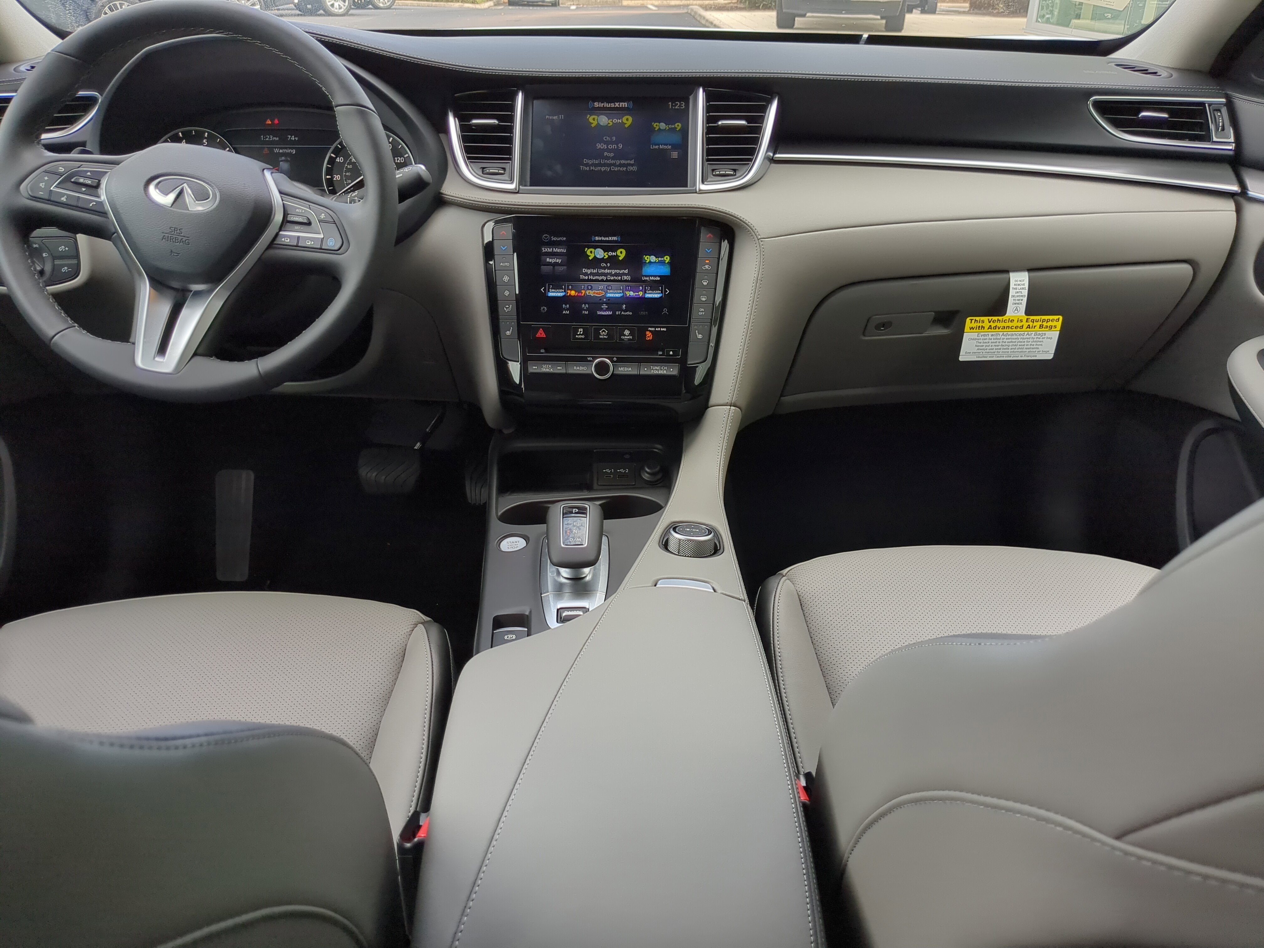 New 2025 INFINITI QX50 Luxe image 14