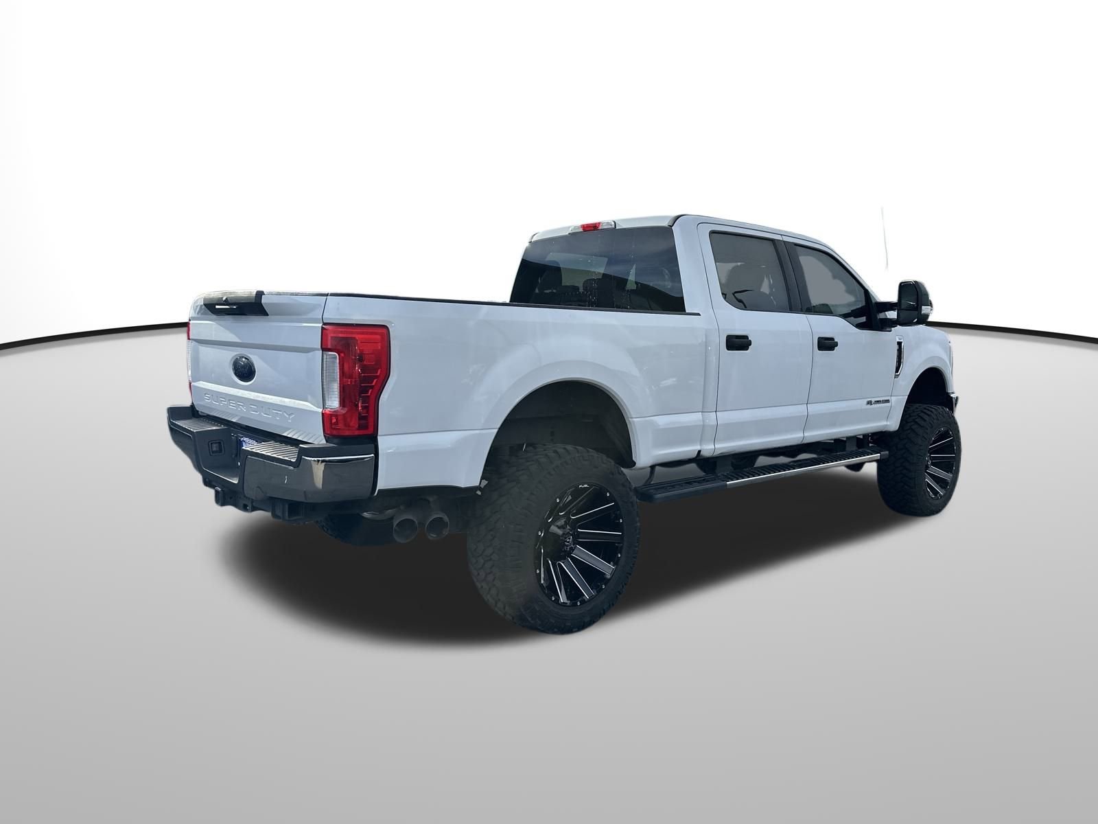 Used 2019 Ford F250 XLT w/ Snow Plow Prep Package image 6