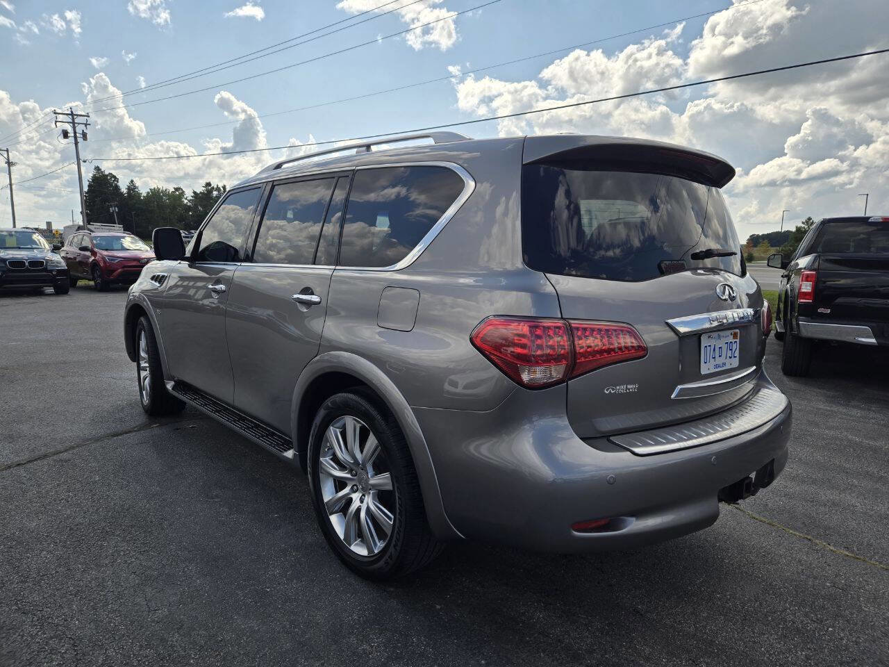 Used 2014 INFINITI QX80 4WD w/ Deluxe Touring Package image 33
