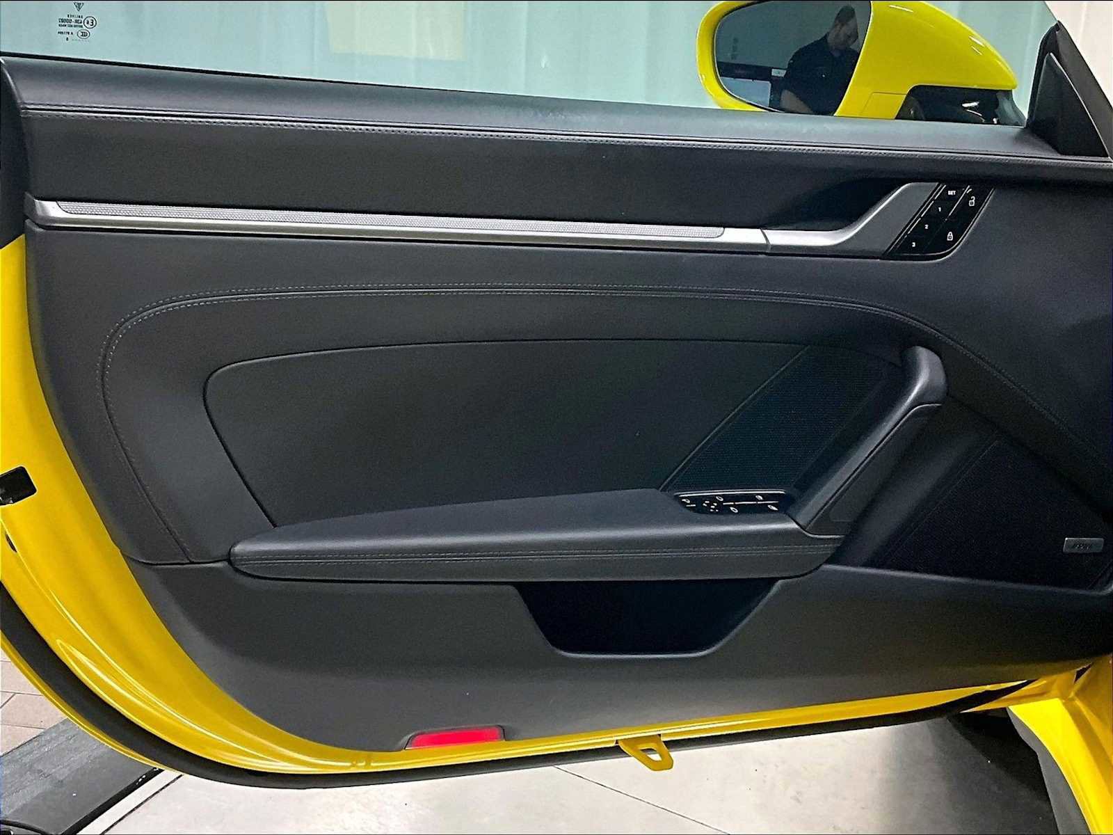 Used 2020 Porsche 911 Carrera S image 25