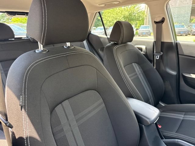 Used 2023 Hyundai Venue SEL FWD image 25