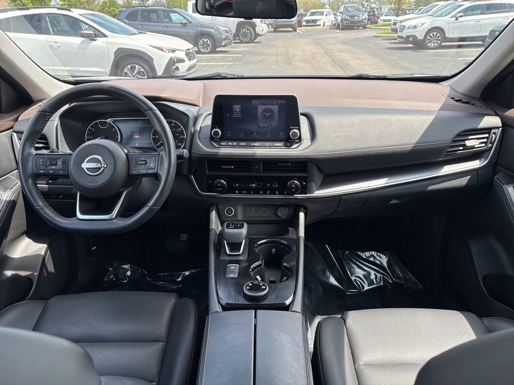 Used 2023 Nissan Rogue SV w/ SV Premium B Package AWD/4WD image 13