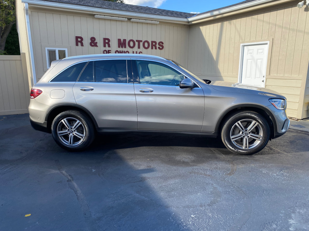 Used 2021 Mercedes-Benz GLC 300 4MATIC image 2