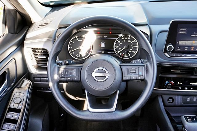 Used 2024 Nissan Rogue SV image 20