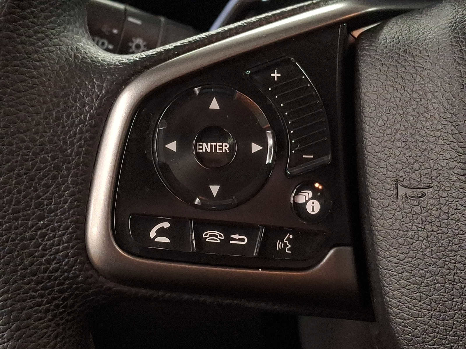 Used 2018 Honda Civic EX image 16