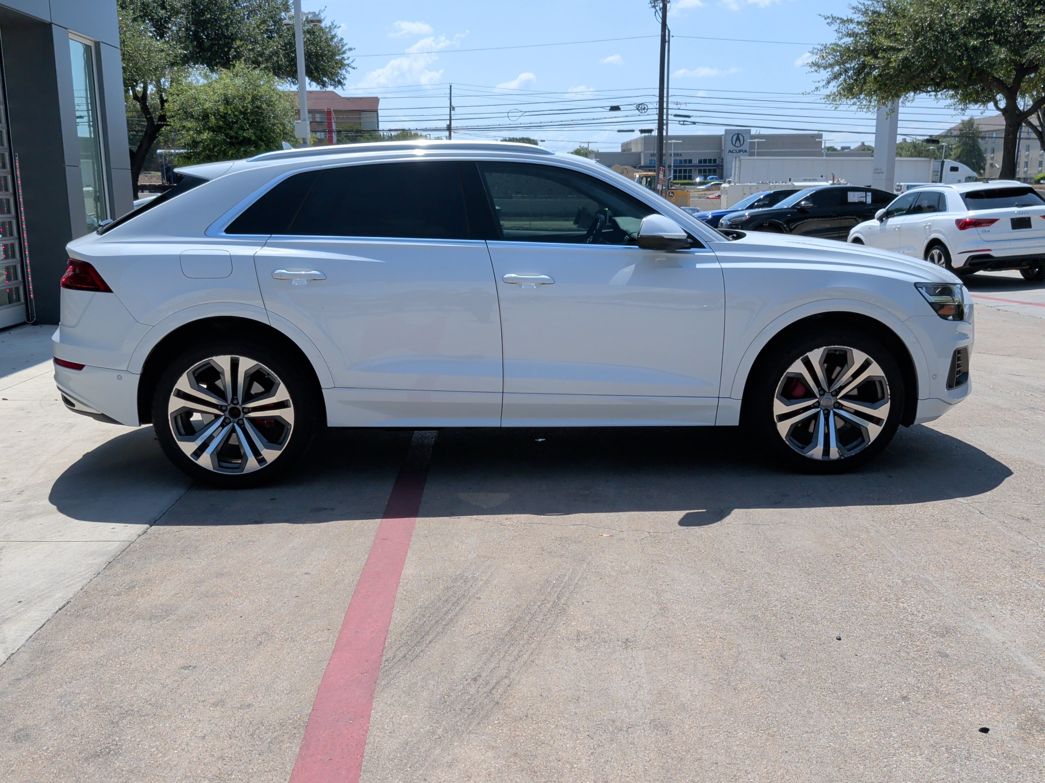 Used 2019 Audi Q8 Premium Plus AWD/4WD image 11