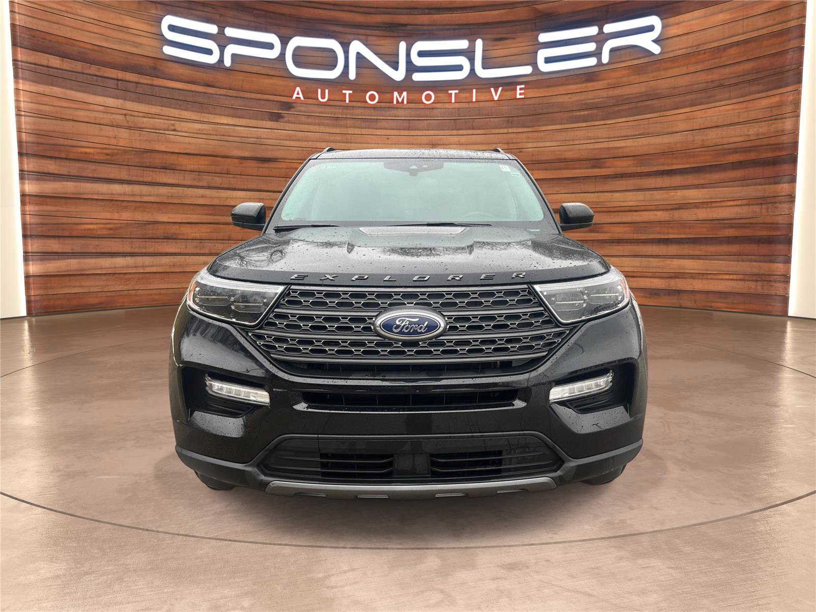 Used 2023 Ford Explorer XLT w/ Equipment Group 202A image 10