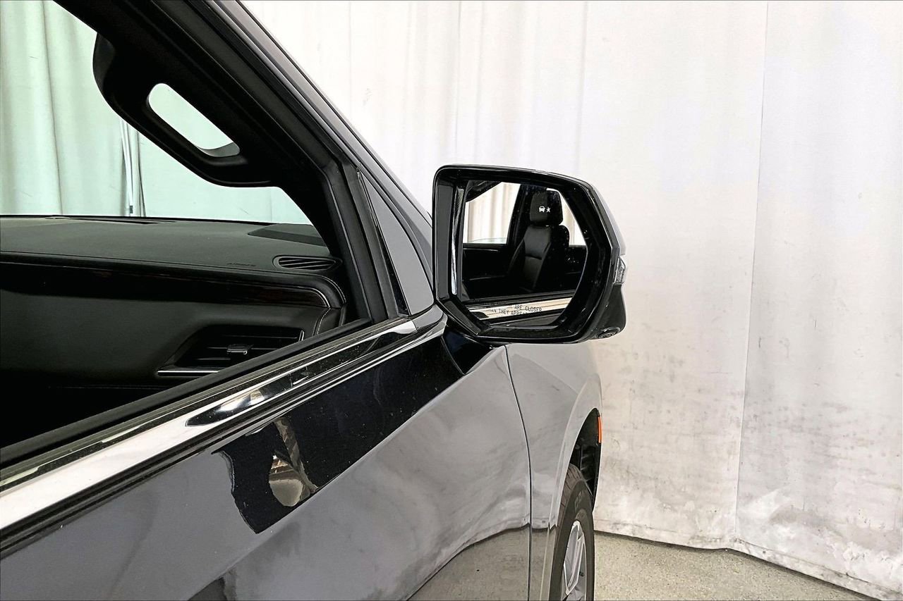 Used 2023 Chevrolet Tahoe LT w/ Luxury Package image 11