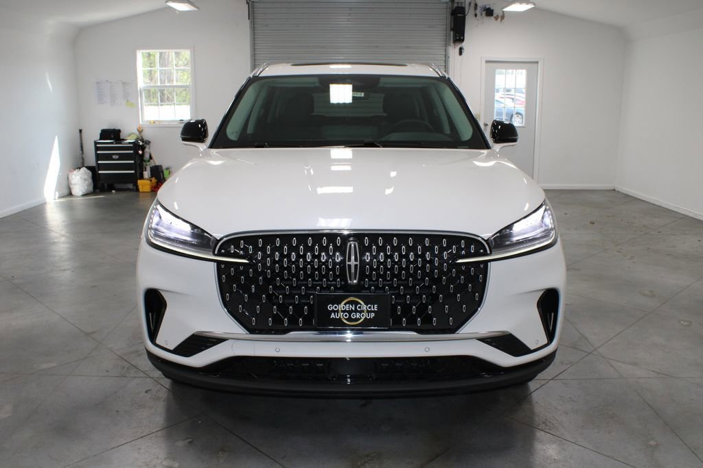 New 2026 Lincoln Aviator AWD image 2
