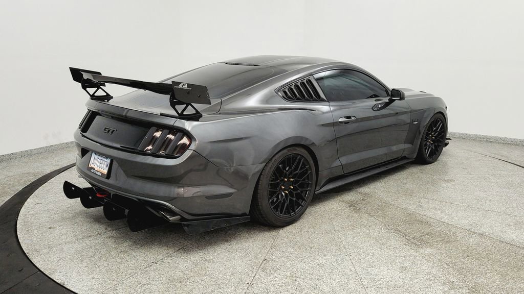 Used 2016 Ford Mustang GT RWD image 5