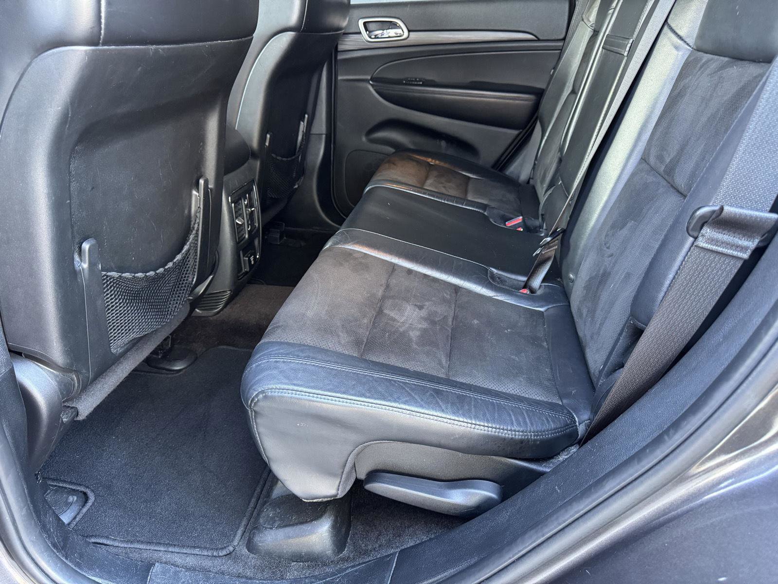 Used 2019 Jeep Grand Cherokee Altitude RWD image 16