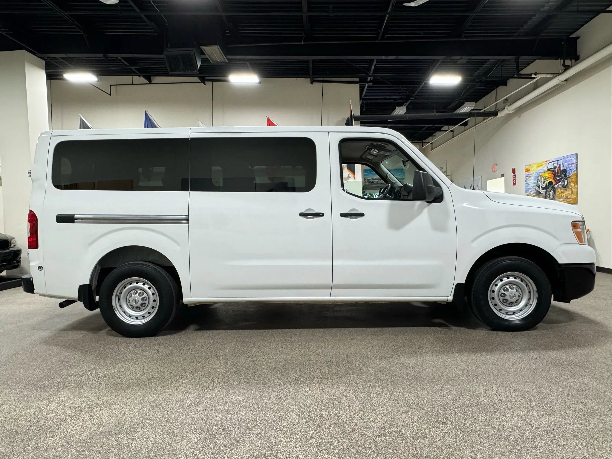 Used 2018 Nissan NV 3500 S image 4