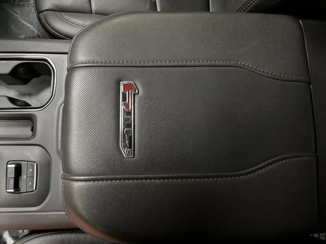 Used 2024 GMC Sierra 2500 AT4 w/ AT4 Preferred Package image 21