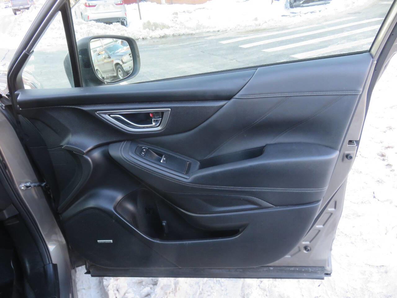 Used 2021 Subaru Forester Limited image 29