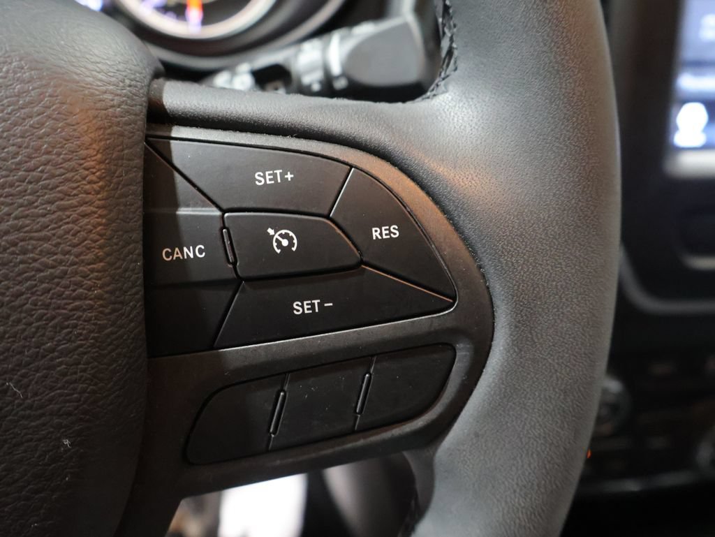 Used 2022 Jeep Cherokee Trailhawk w/ Premium Leather Package AWD/4WD image 33
