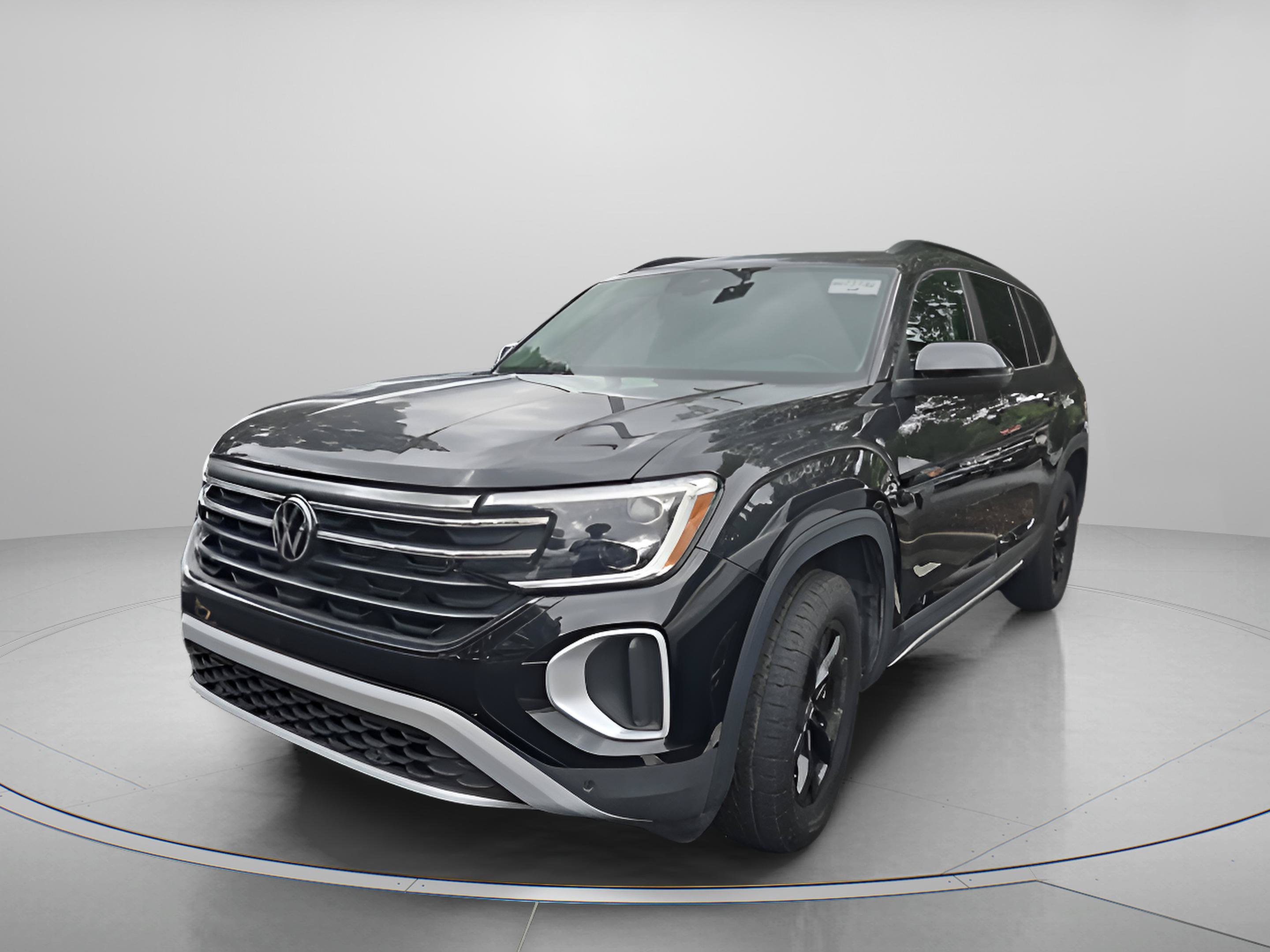 Used 2025 Volkswagen Atlas Peak Edition SE AWD/4WD image 1