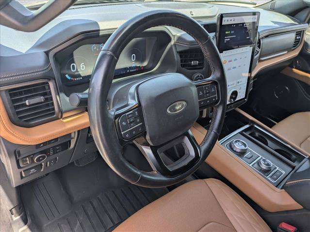 Used 2023 Ford Expedition Max Platinum AWD/4WD image 10