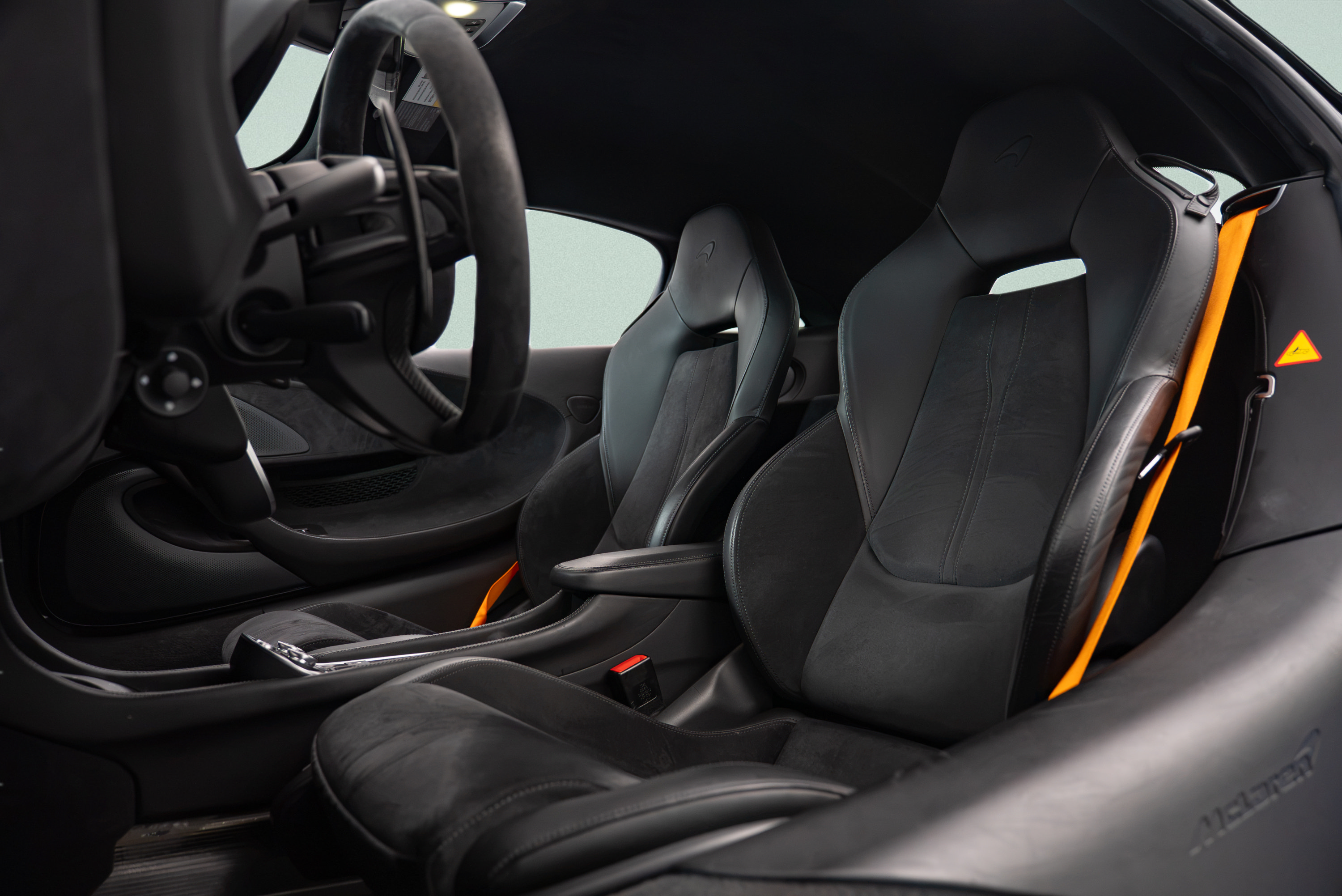Used 2019 McLaren 600LT RWD image 9