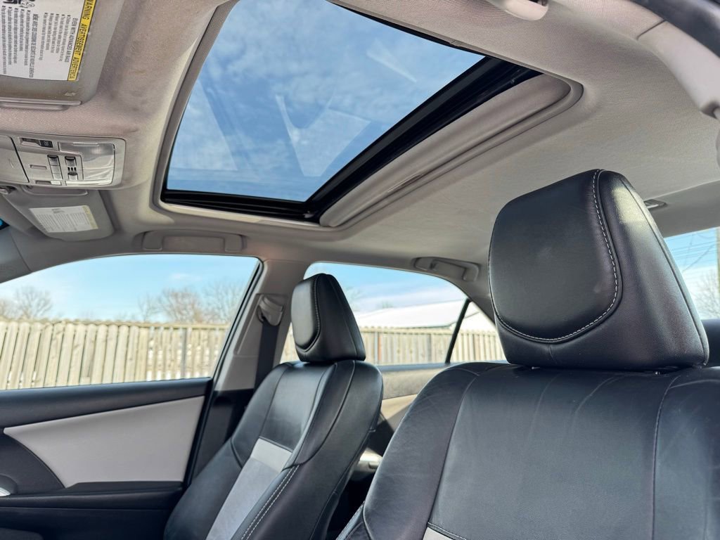 Used 2012 Toyota Camry SE w/ Leather Pkg image 9