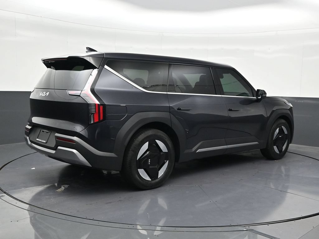 Used 2026 Kia EV9 Light RWD image 5