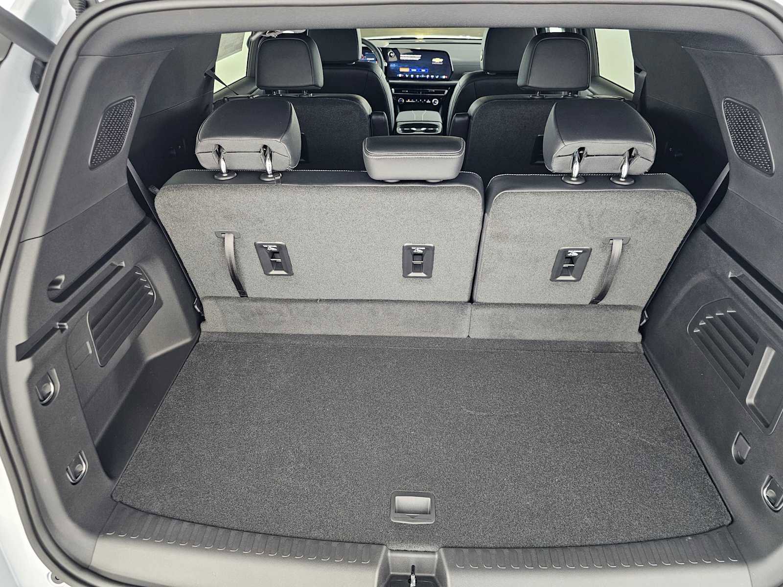 New 2026 Chevrolet Traverse LT image 15