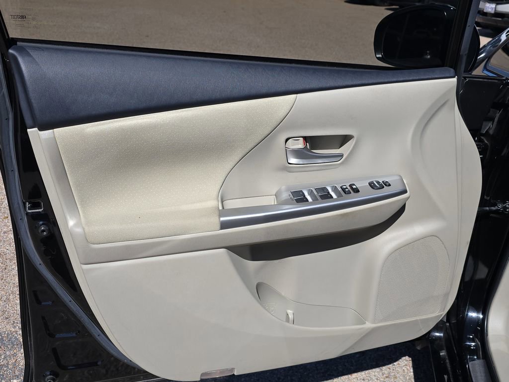 Used 2012 Toyota Prius V Three image 25