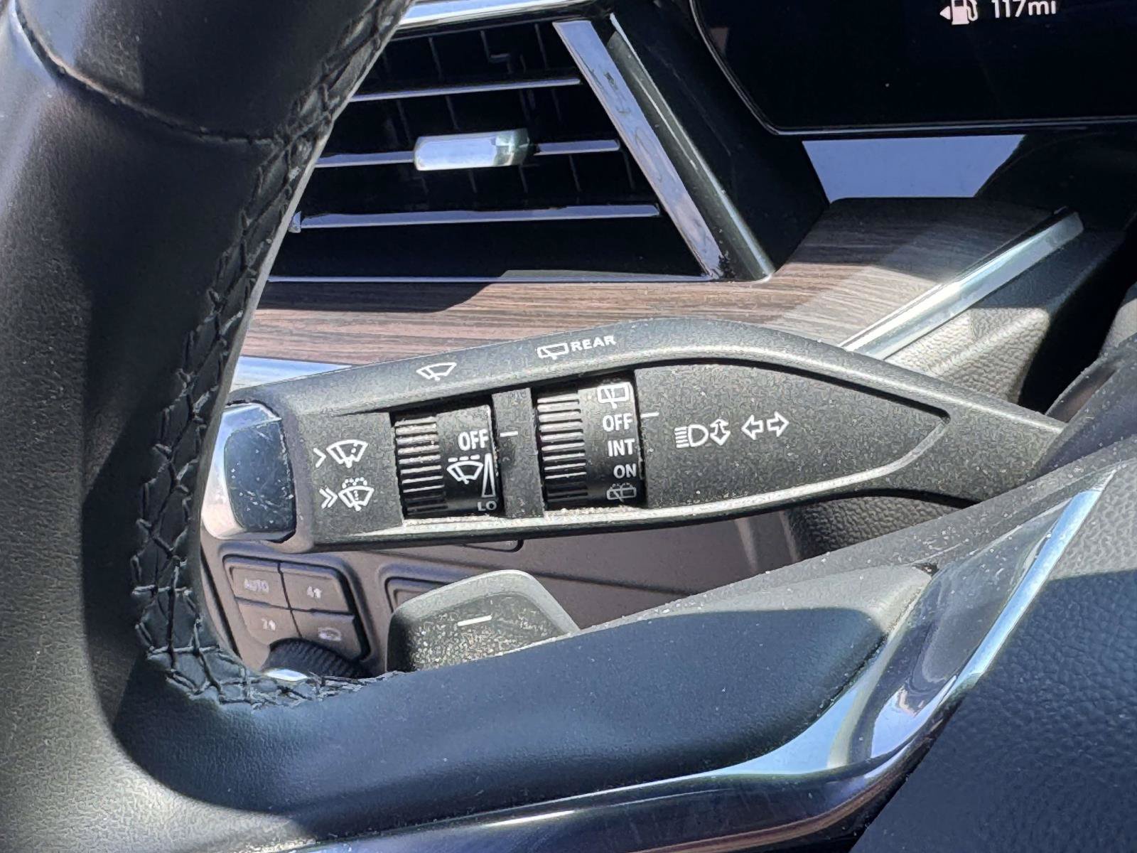 Used 2025 Chevrolet Tahoe LS AWD/4WD image 21