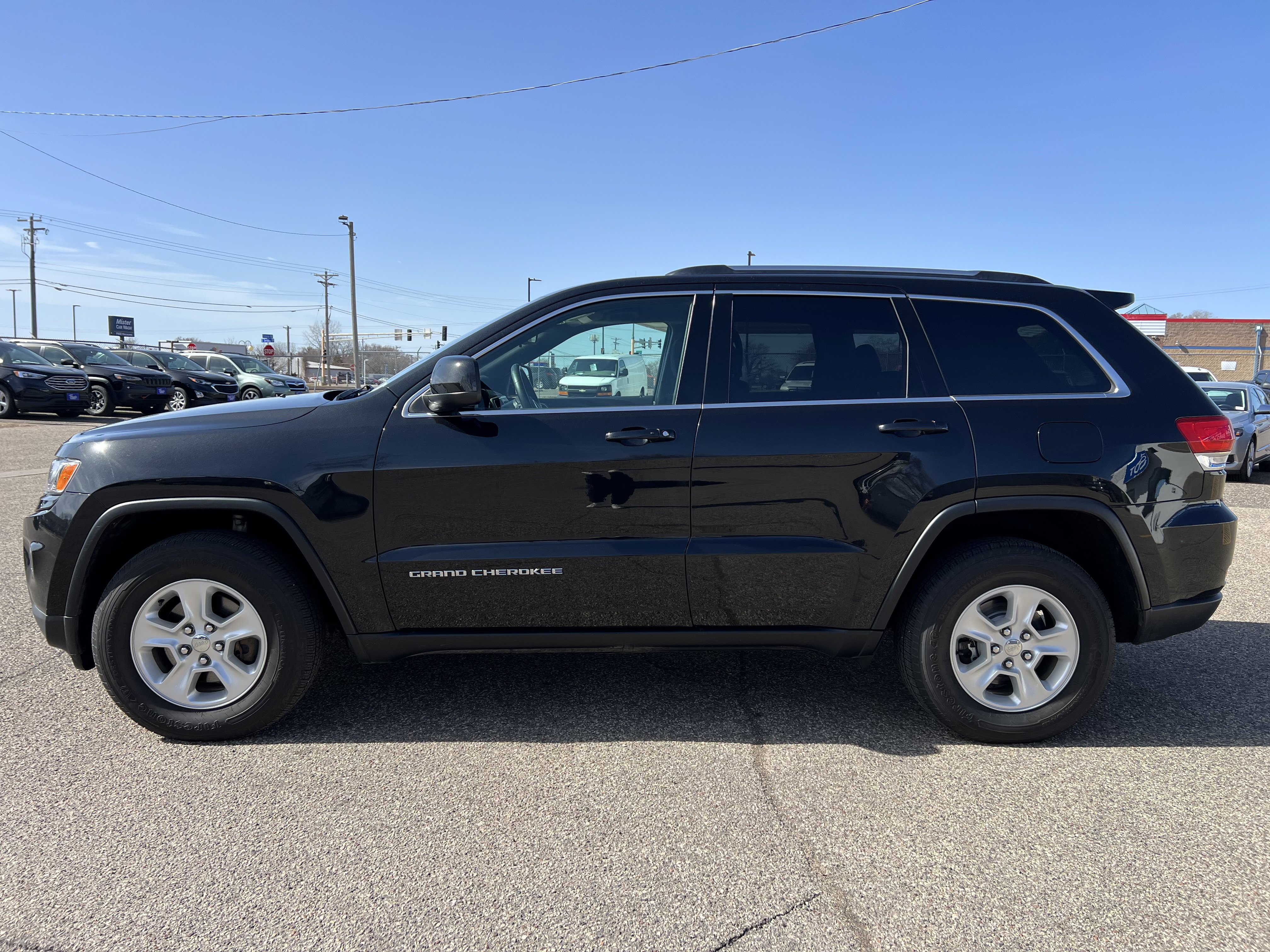 Used 2016 Jeep Grand Cherokee Laredo w/ Quick Order Package 23E image 6