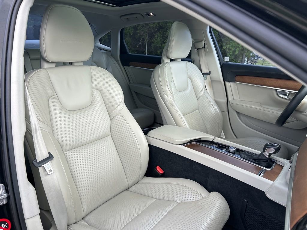 Used 2018 Volvo S90 T6 Inscription w/ Convenience Package image 44