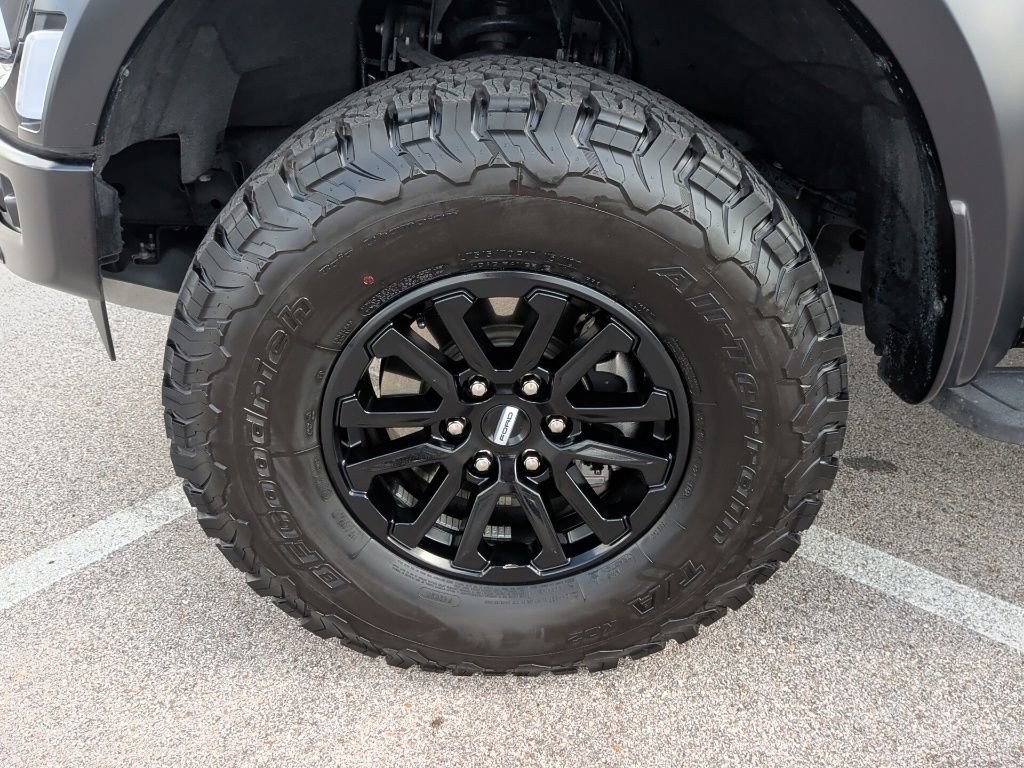 Used 2025 Ford F150 Raptor AWD/4WD image 52