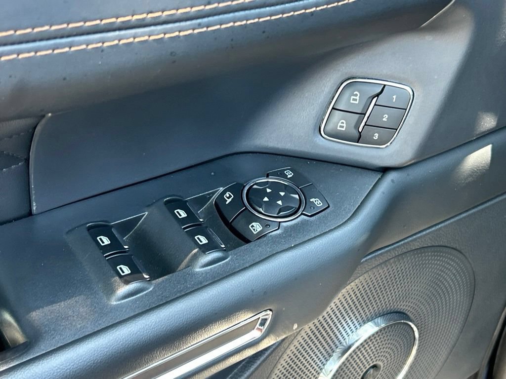Used 2023 Ford Expedition Max Platinum AWD/4WD image 18