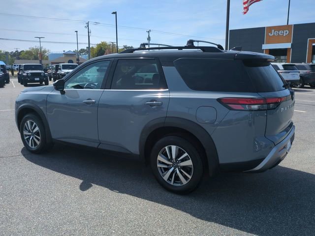 Used 2023 Nissan Pathfinder SL image 6