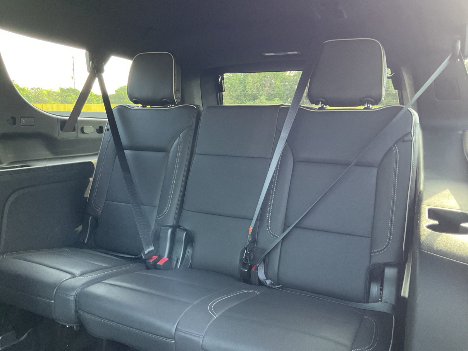 Used 2024 GMC Yukon XL SLT AWD/4WD image 28