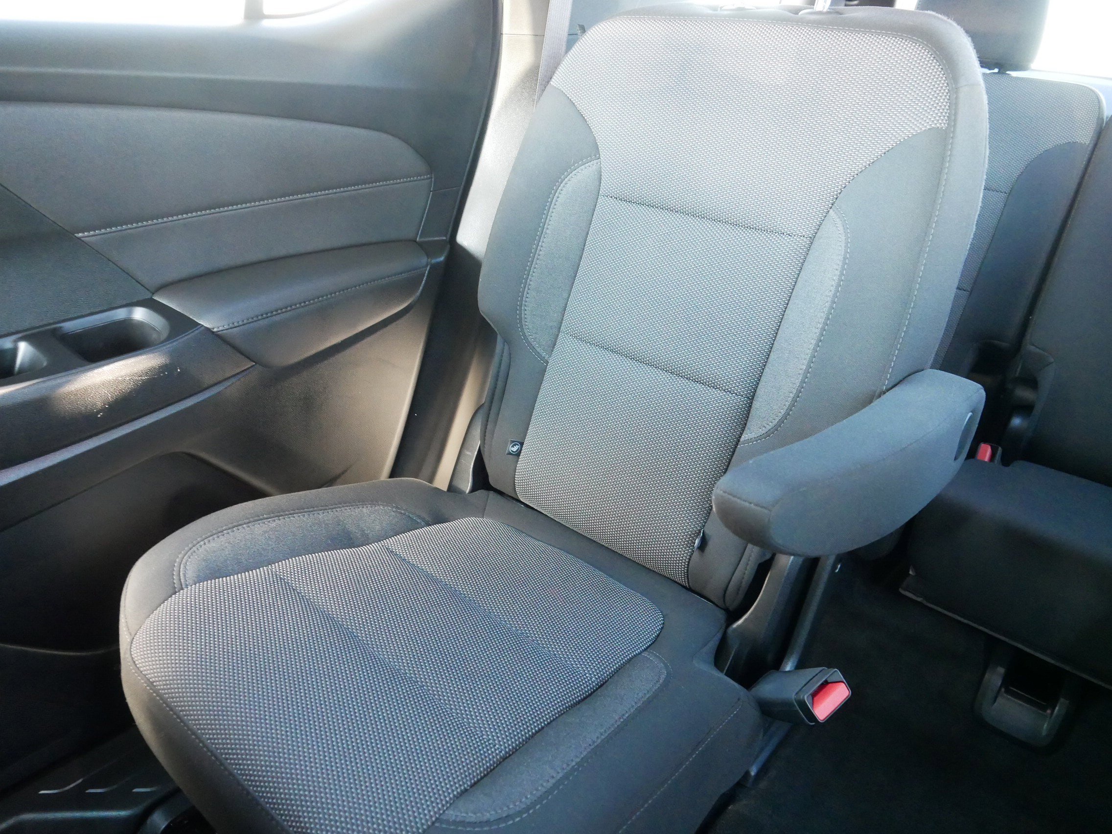 Used 2023 Chevrolet Traverse LT image 12