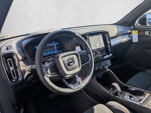 New 2026 Volvo XC40 B5 Ultra w/ Climate Package AWD/4WD image 3