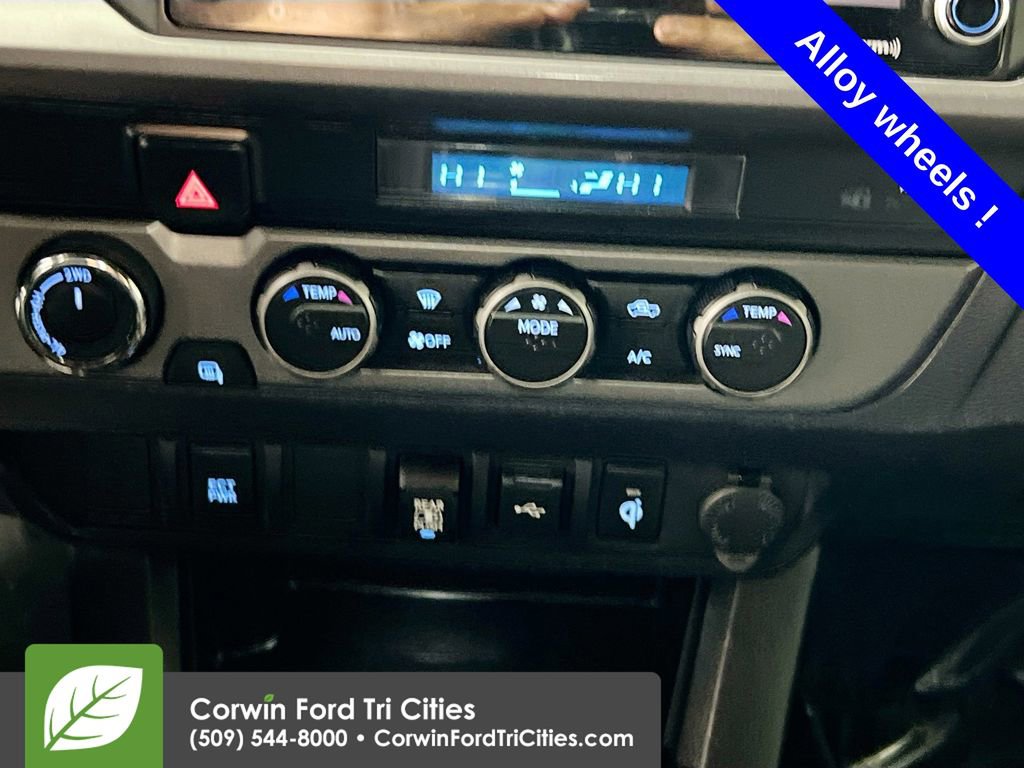 Used 2022 Toyota Tacoma TRD Off-Road image 9