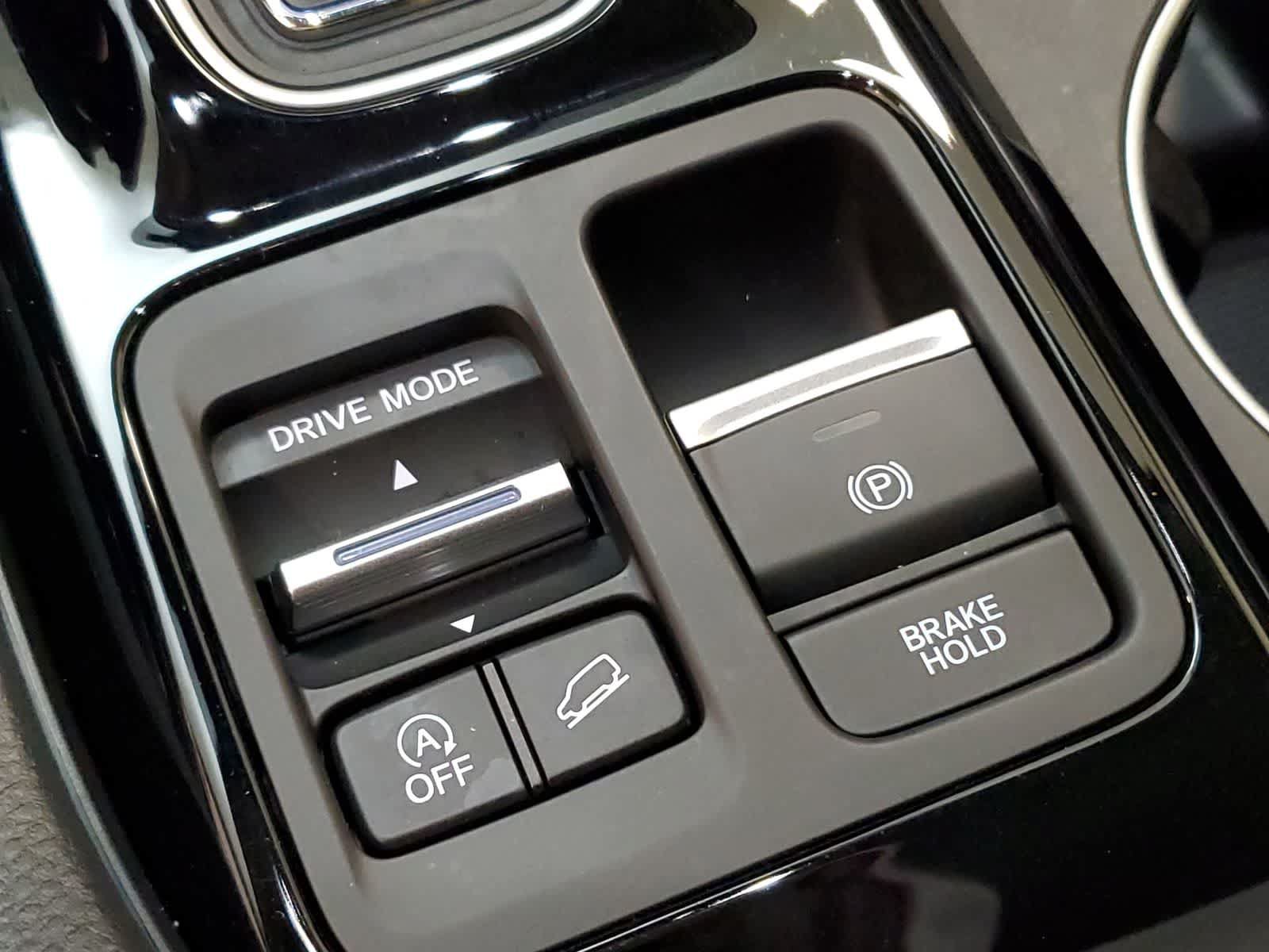 Certified 2025 Honda Pilot Touring image 36