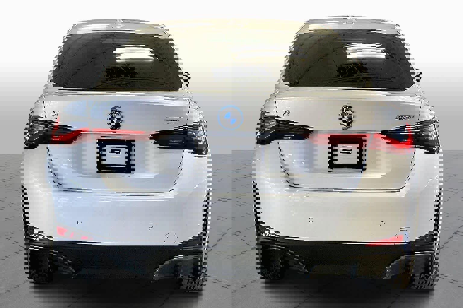 Certified 2025 BMW i4 eDrive40 w/ Premium Package image 4