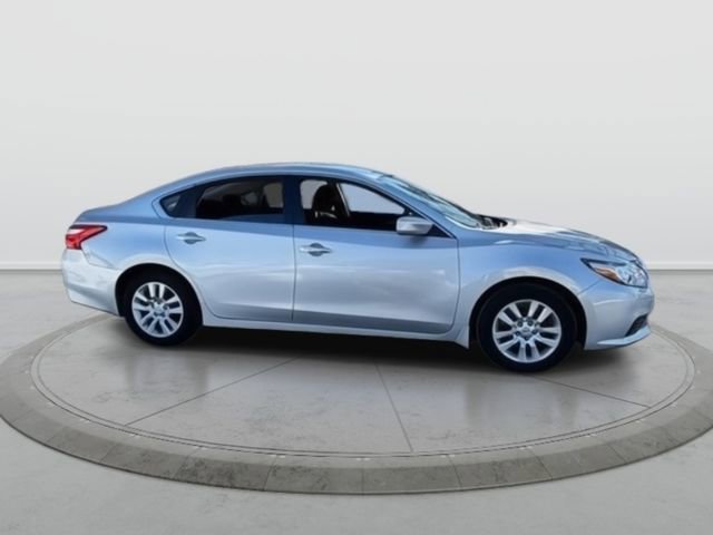 Used 2016 Nissan Altima 2.5 S w/ Power Driver Seat Package image 8
