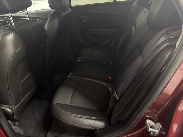 Used 2017 Chevrolet Trax LT w/ LT Convenience Package image 13