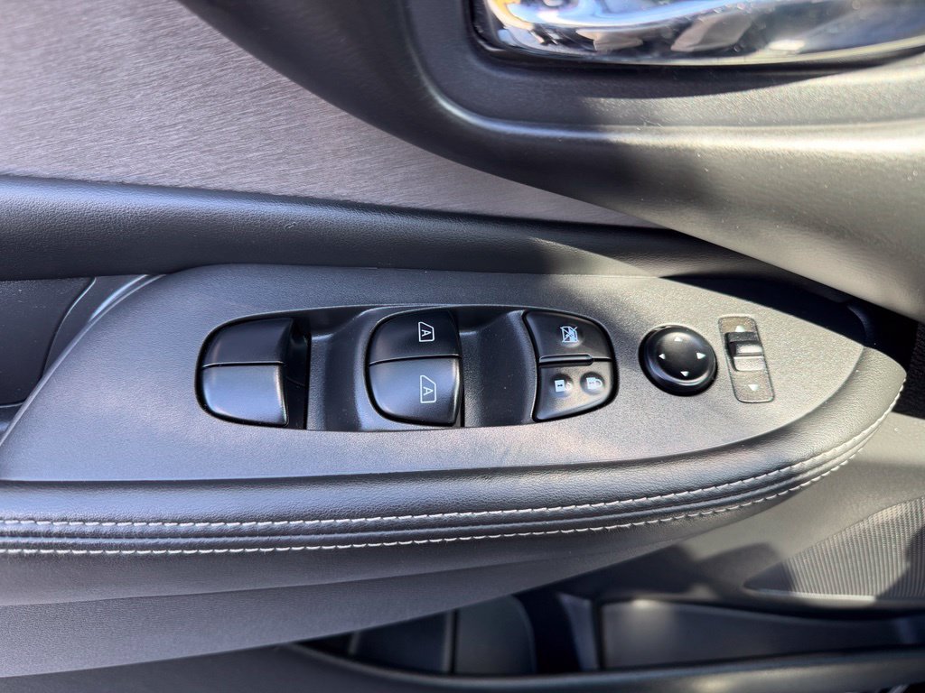 Used 2020 Nissan Murano S w/ Technology Package AWD/4WD image 12