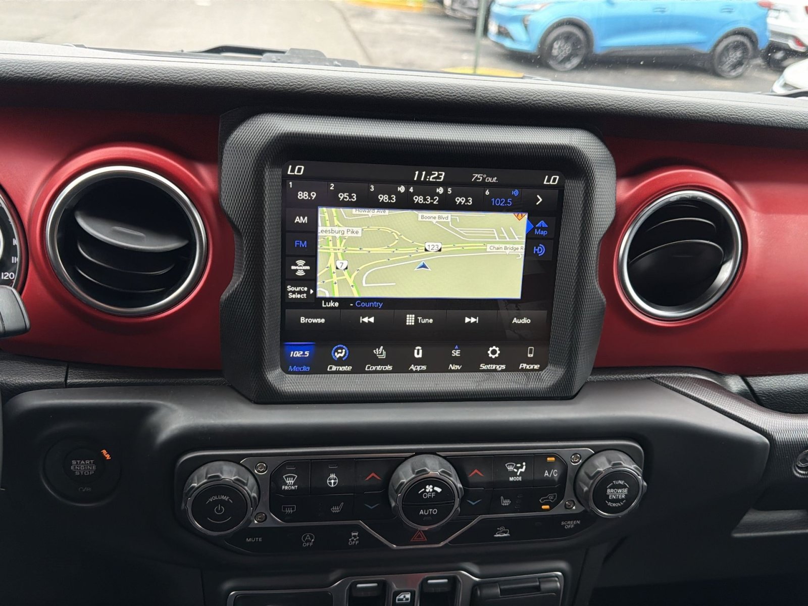 Used 2022 Jeep Wrangler Unlimited Rubicon w/ Steel Bumper Group AWD/4WD image 18